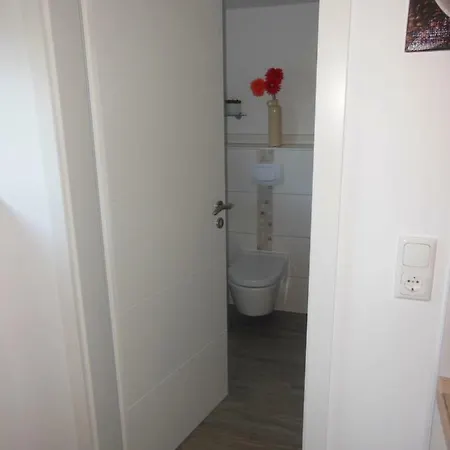 Ferienwohnung Unner Deck aber schick Stralsund Exterior foto